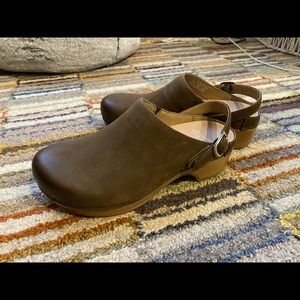 NWOT Dansko, Women’s “Ingrid” clog, US size 6, with optional back-strap